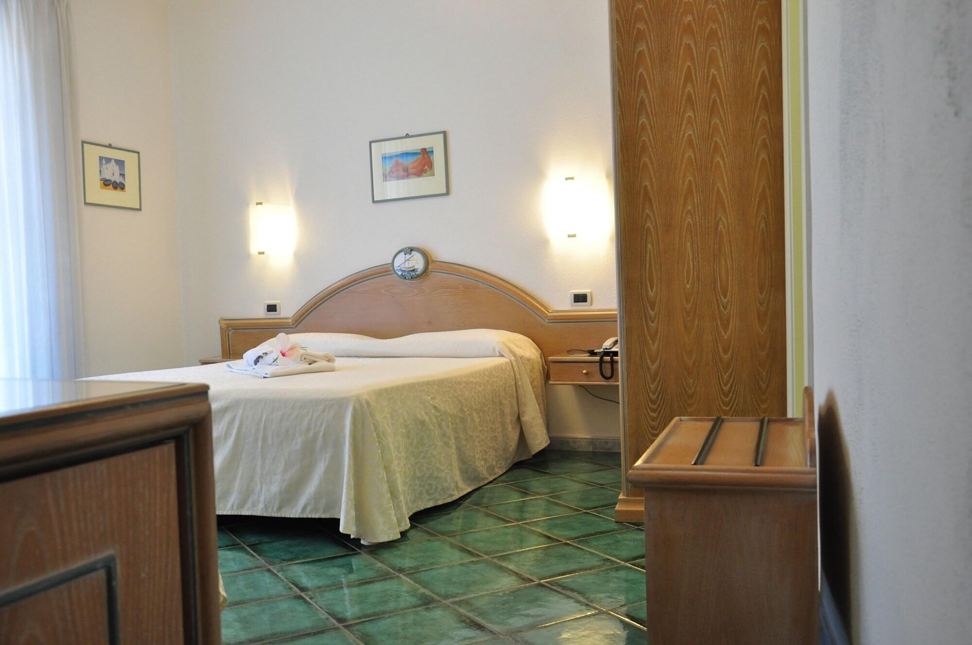 Hotel La Marticana 伊斯基亚 外观 照片