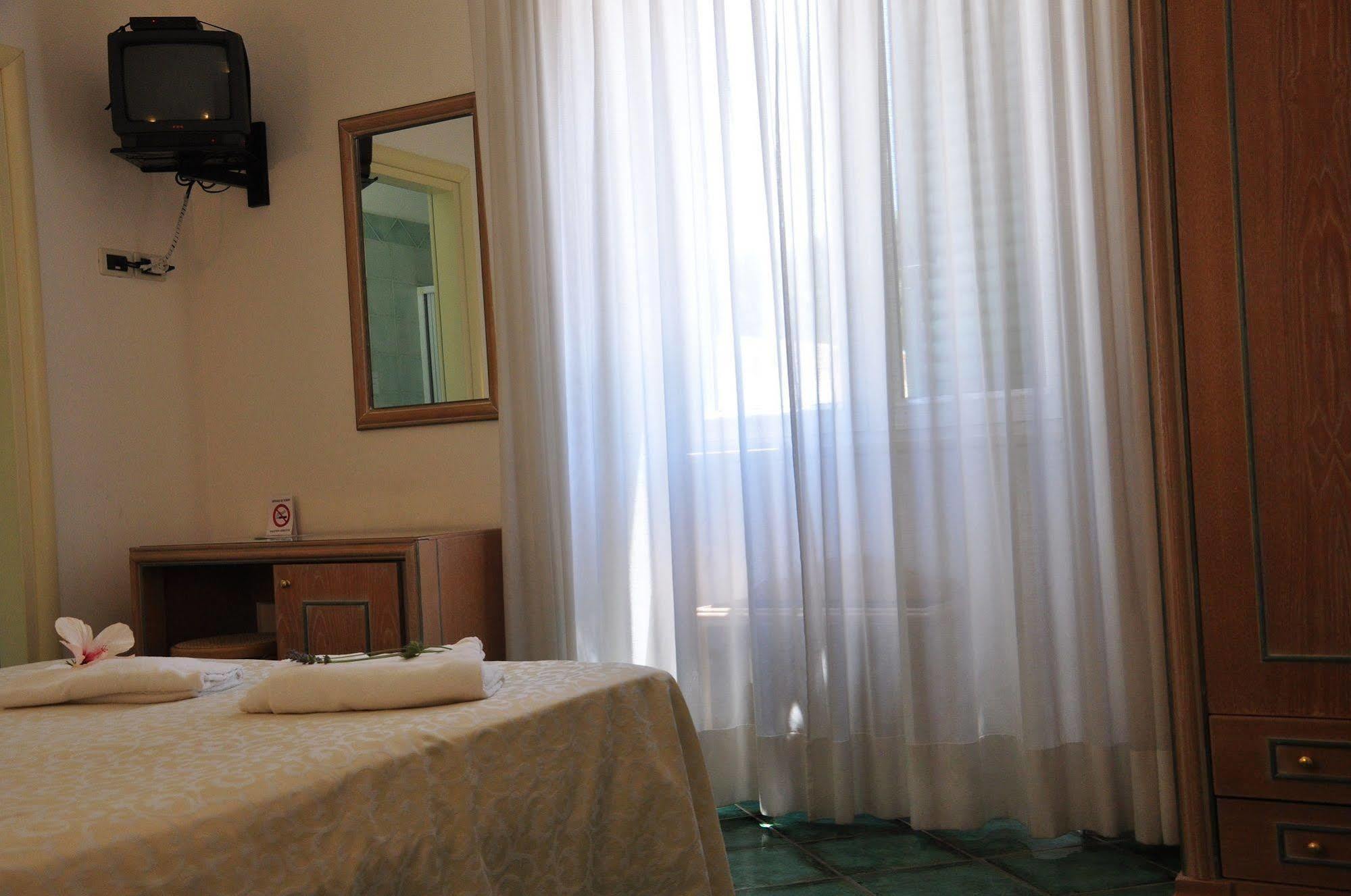 Hotel La Marticana 伊斯基亚 外观 照片
