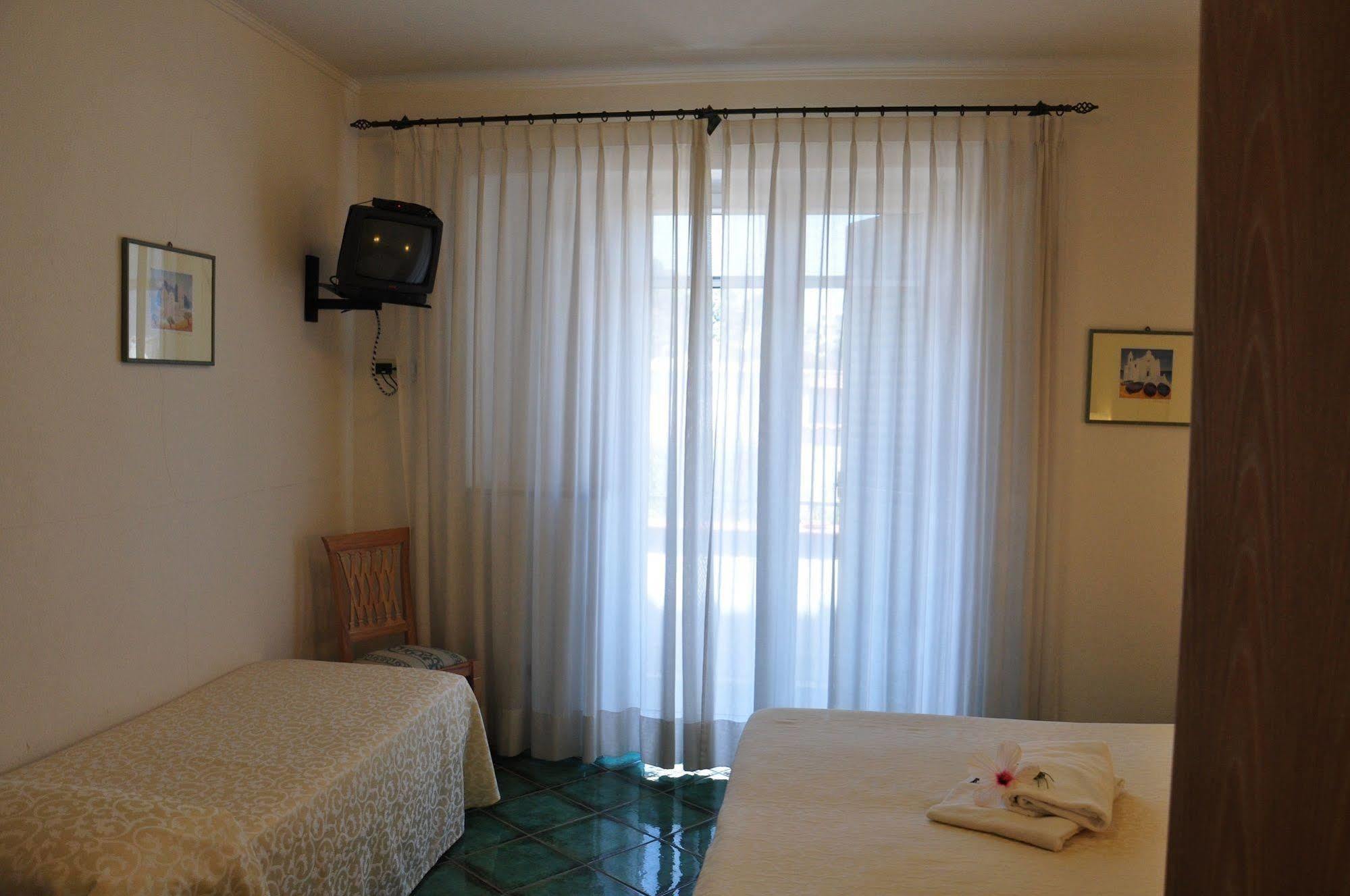 Hotel La Marticana 伊斯基亚 外观 照片